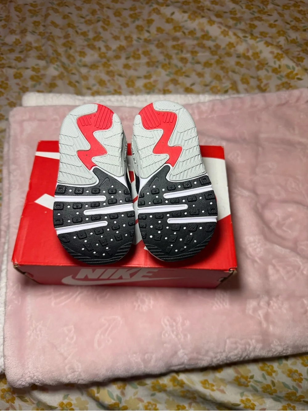 Nike Kids Red and Black Sneaker